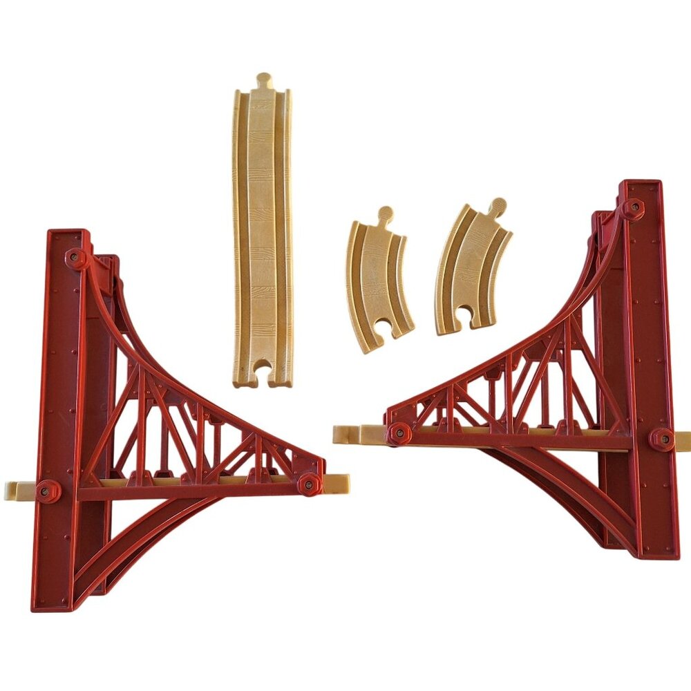 Thomas the Train Bridge 2004 Track Lot Red Suspension Plastic Learning Curve